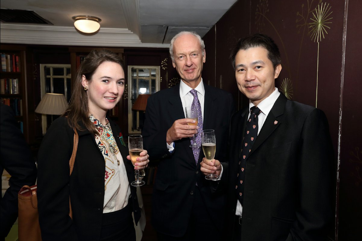 20121105 Trinity Dinner in HK with Sir Gregory Winter05